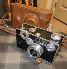 Vintage Argus C-3 35mm Film Camera 50mm Coated Cintar Lens f/3.5 + Leather Case