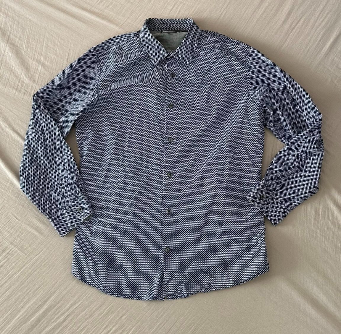 Vince Geometric Pattern Button Down Long Sleeve S… - image 1