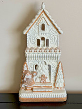 NWT Cupcakes And Cashmere White Frosted Gingerbread House Flat With Santa 18"