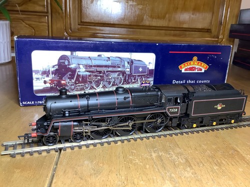 Bachmann 32-501 BR Black Late Crest 4-6-0 Standard Class 5MT 73158 | Condition: Used