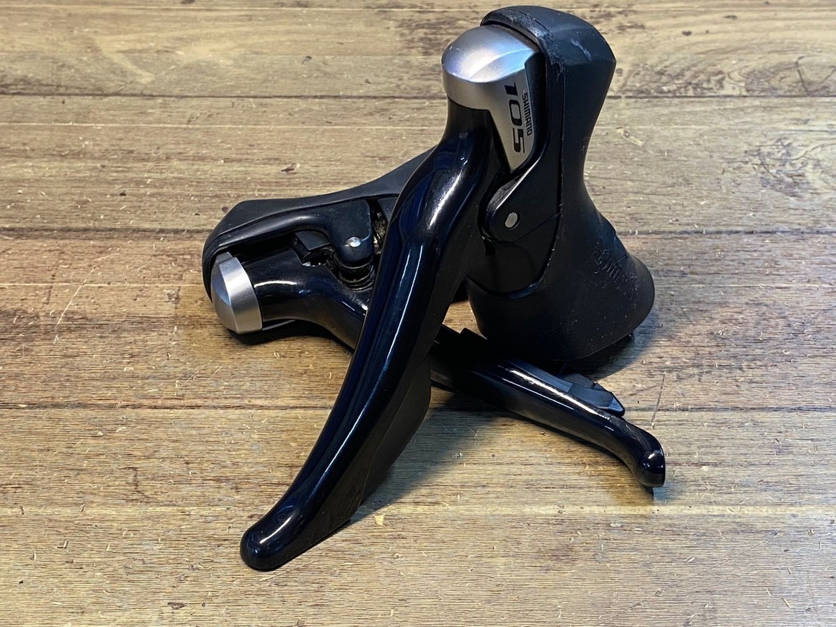 Shimano 105 ST-5800 STI Shifters 2x11s Brack Dual Control