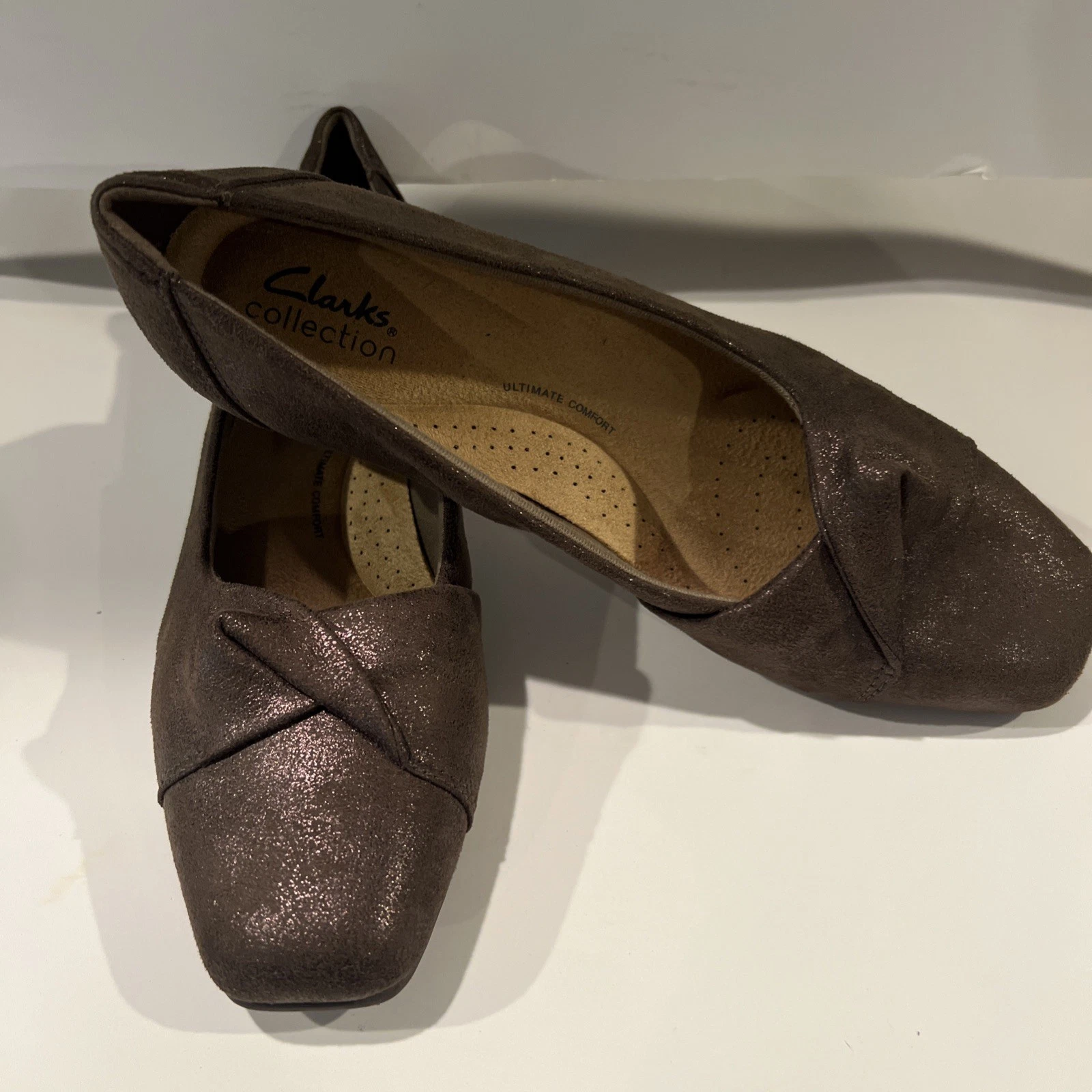 CLARKS Clark’s scamosciato piatto taglia 8 5 in un bellissimo colore marrone