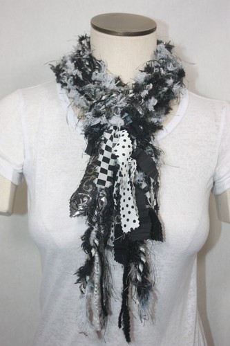 Sciarpa in corda di filato all'uncinetto 66 pollici con frange texture Lariat Infinity donna - Foto 5 di 15