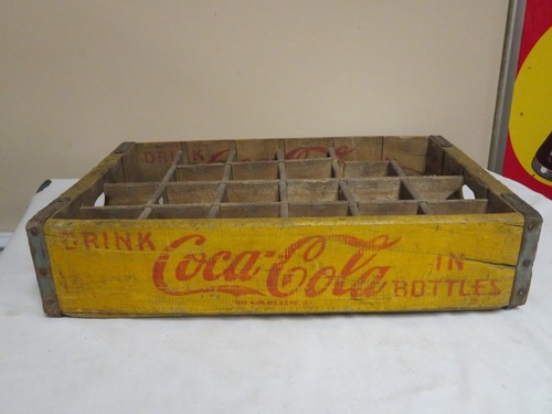 COCA COLA 24 BOTTLE WOOD CRATE HAS $1.00 SOO ON THE SIDE - Picture 8 of 12