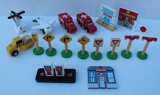 KidKraft Wooden Railway Pieces - Helicopter, Airplane, Steam roller Road Signs