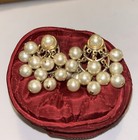 Vintage Nice Trifari Cluster Faux Pearl Drop Dangle Clip Earrings Signed — photo 2