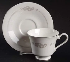 Royal Doulton Quintet Cup & Saucer 561697