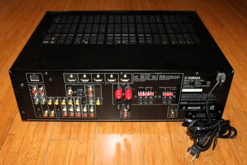 Yamaha RX-V565 7.1 Channel HDMI Home Theater Dolby Surround Sound Receiver - Picture 3 of 6
