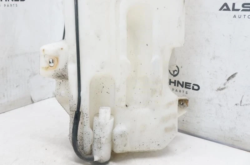 2007-2013 Chevrolet Silverado 1500 Windshield Washer Reservoir Bottle 20999339 - Image 4 of 4