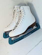     Vintage Riedell Womans Size 6.5 Figure Skates W/ Blade Covers