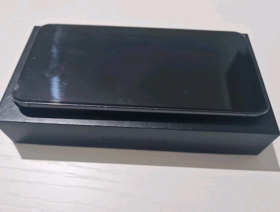 Samsung Galaxy S23 · 256GB, foto 3 di 5