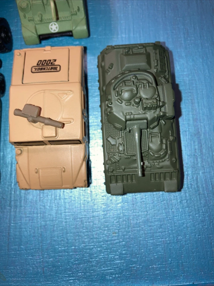 5 MATCHBOX Military Humvee Hummer Jeep Bradley M2 Sherman M4 ARMY (4) - Image 2 of 4