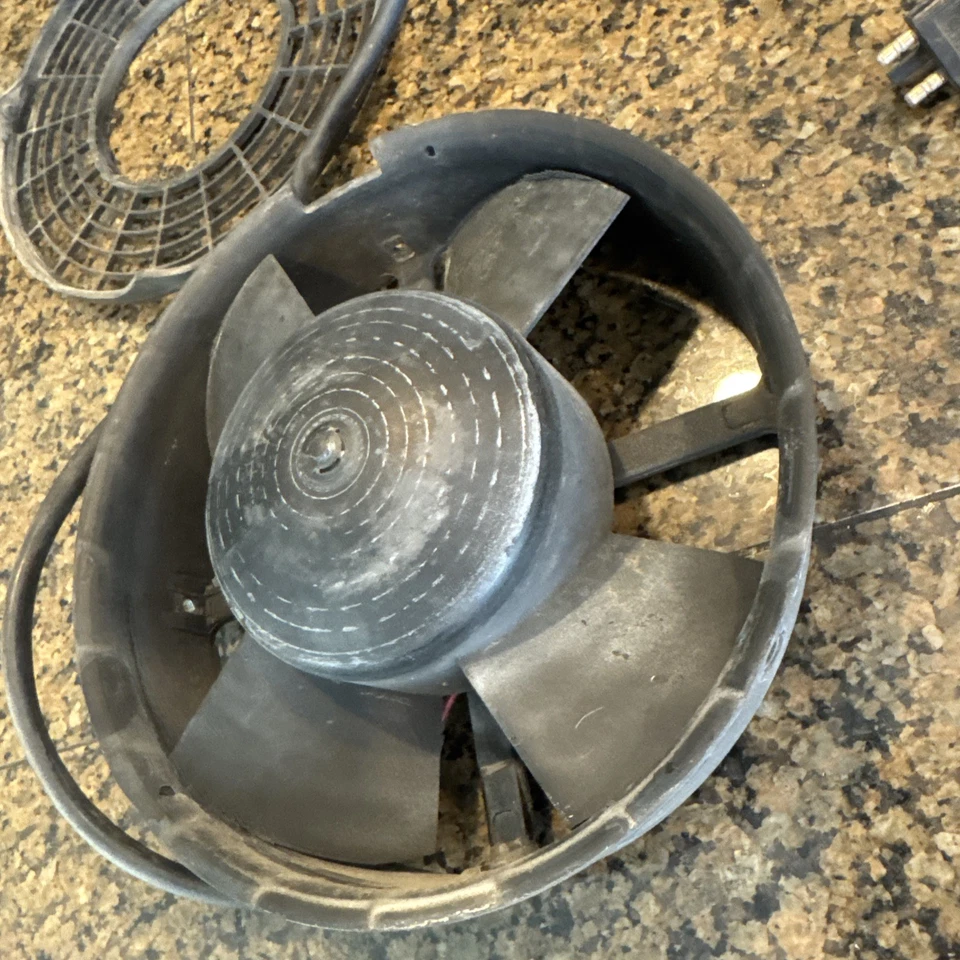 Ventilador de refrigeración radiador pequeño Mercedes R107 C107 Early 350SL 450SL 1972-73 PROBADO Foto 4 de 4