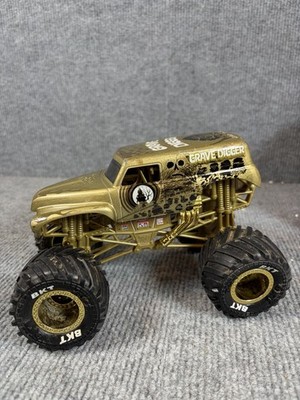 Monster Jam Steel Titans Grave Digger Gold Truck from Collector's Edition Bundle