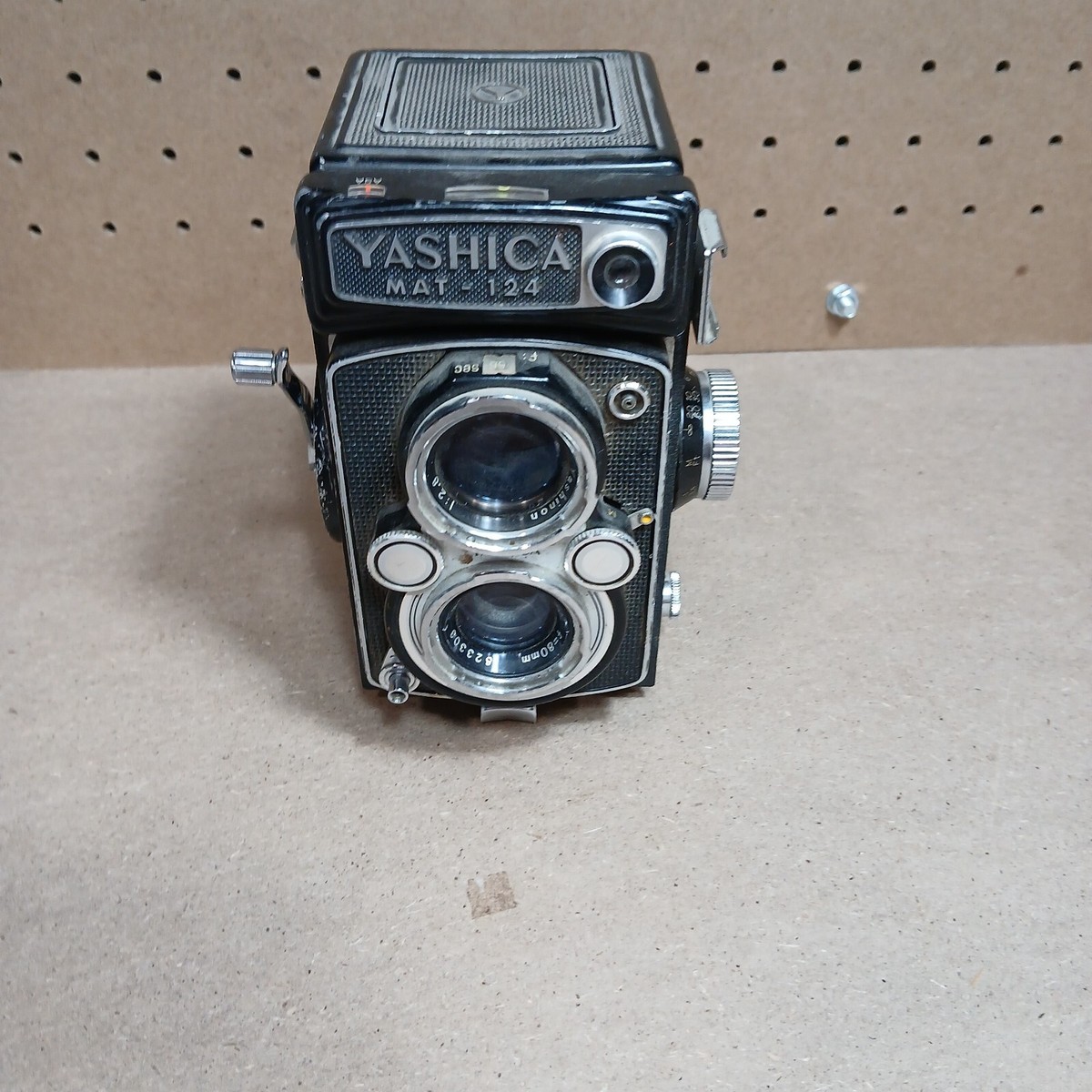 Vintage Yashica Mat 124 Camera with 80mm Lens Copal SV Made in