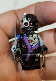 Lego Ninjago Nindroid Warrior Minifigure - Rebooted Mask Hood and Jet Pack C16