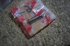 HONDA GENUINE CR80R CR80 CR85R CR85 PISTON PIN GUDGEON PIN 13111-GC4-600 NOS