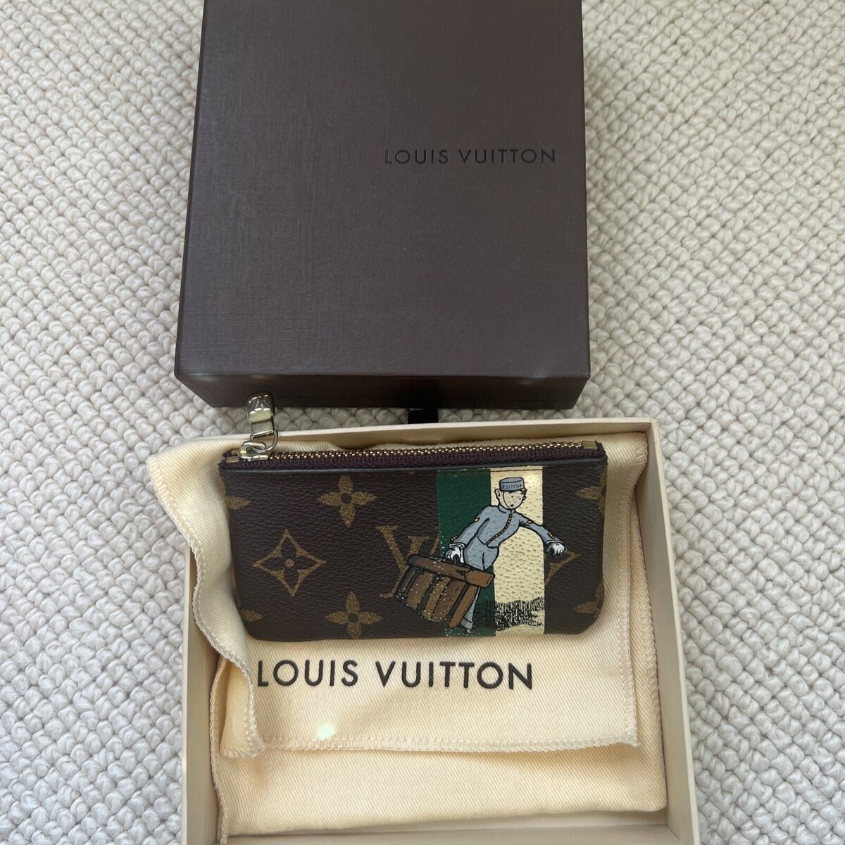 Louis Vuitton Monogram Tin Tin Groom Bellboy Illustre Key Louis Vuitton Monogram Tin Tin Groom Bellboy Illustre Key