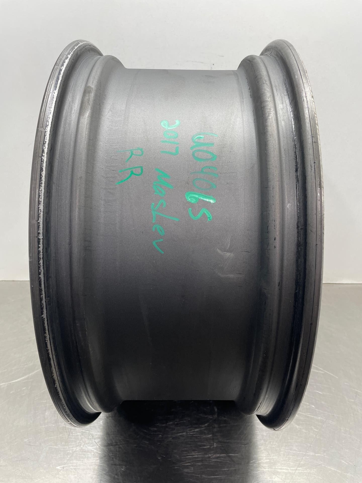2017 Maserati Levante Wheel Rim 20''x9'' Alloy 5 Spoke *SCUFFED* OEM 670044701