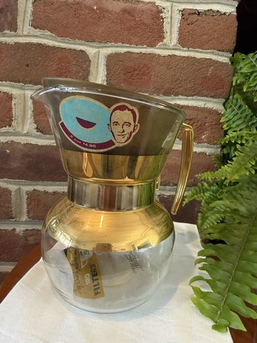 Bing Crosby Gold Vintage 6 Cup Coffee Carafe Pyrex 2 Cup w/Filters Antique Orig