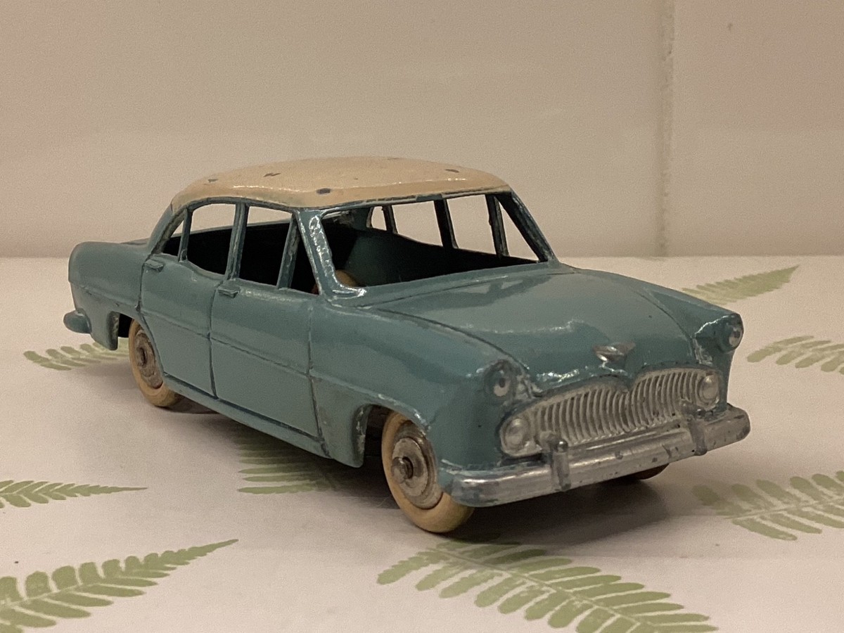 DINKY TOYS 24Z 24Z SIMCA VERSAILLES NEAR MINT RARE RARE DINKY TOYS 24Z 24Z SIMCA VERSAILLES NEAR MINT RARE RARE