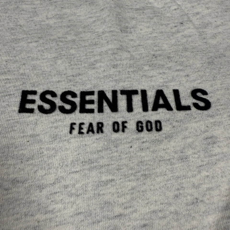 Camiseta de gran tamaño Fear of God Essentials SS22 avena clara niebla (XS-XL) Foto 4 de 4