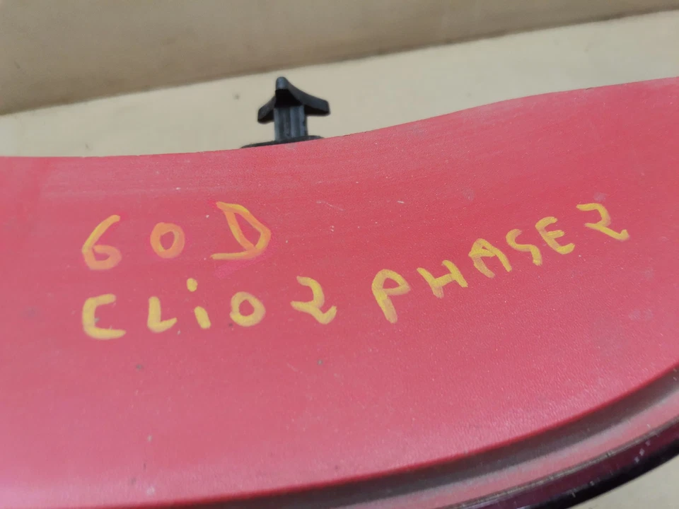 FEU ARRIERE DROIT RENAULT CLIO 2 PHASE 2 N° 200 - Photo 4/4