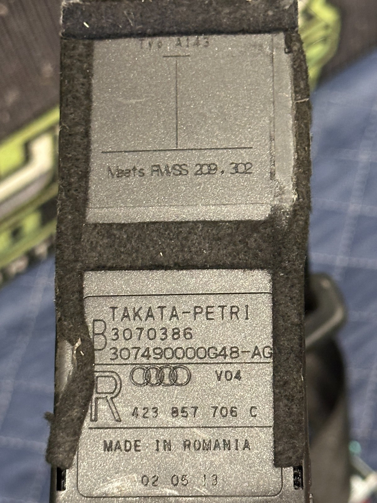 2014 AUDI R8 OEM COUPE FRONT RIGHT SEAT BELT RETRACTOR OEM 423 857 706 C