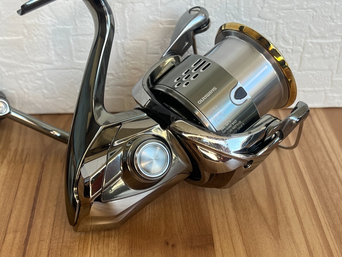 Shimano 18 Stella 4000MHG Spinning Fishing Reel 5.8 Gear Shimano 18 Stella 4000MHG Spinning Fishing Reel 5.8 Gear