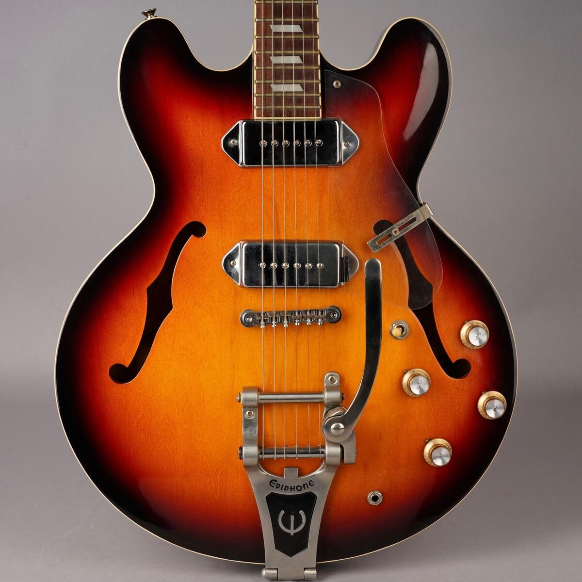 Epiphone Casino - 1997 - Peerless Korea - Sunburst w/Bigsby Epiphone Casino - 1997 - Peerless Korea - Sunburst w/Bigsby