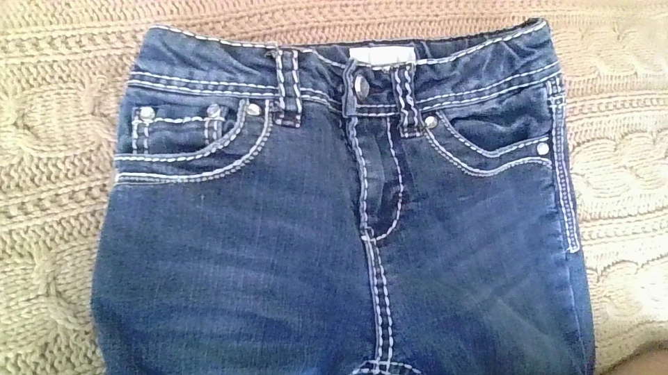 Pantalones de mezclilla Xhilaration para niñas talla 6 hilo pesado/gema remaches 20Wx19 5 bolsillos Foto 2 de 4