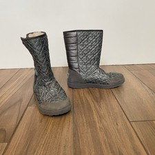 UGG Australia Heart Puffy Quilted Boots Girls Size 4 Grey Sheepskin Lined Tall