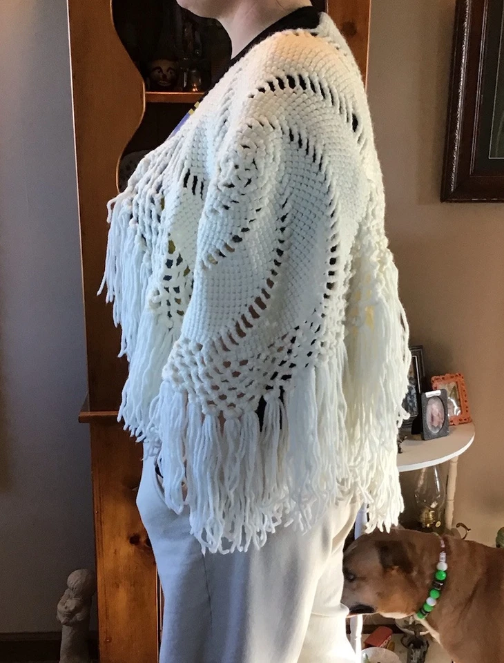 VTG 70s HANDMADE Crochet Knit WEDDING WRAP SHAWL CAPE PINWHEEL BRIDAL BOHO BRIDE - Image 4 of 4