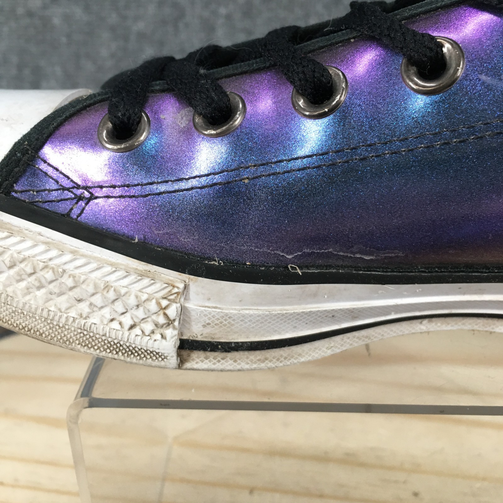 Converse Chuck Taylor All Star Shoes Mens 7 Womens 9 Iridescent Sneakers Purple thumbnail 4