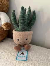 Amuseable Aloe Vera - Small Jellycat | Jelly Journal