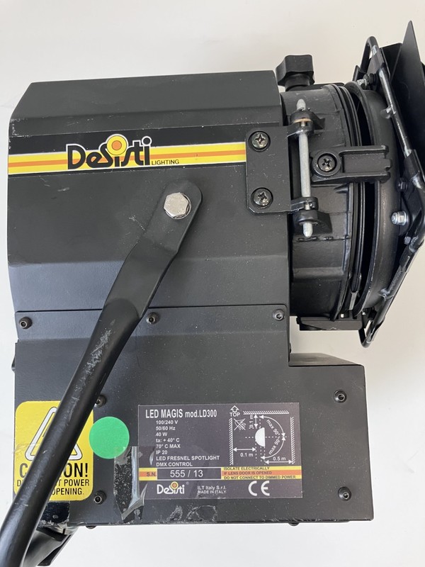 DESISTI studio stage LED Magis LD300 DMX FRESNEL SPOTLIGHT