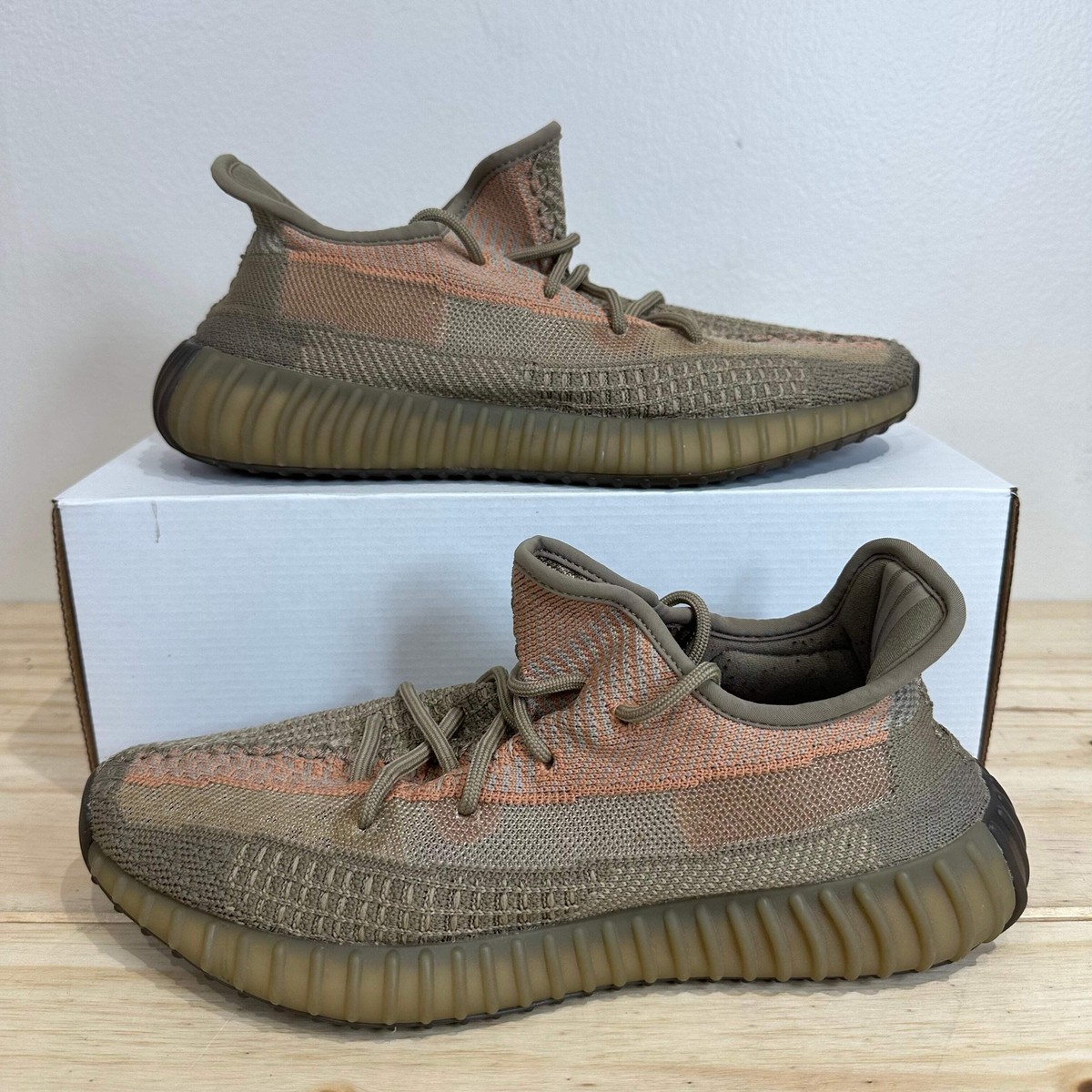 ADIDAS YEEZY BOOST 350 V2 \'SAND TAUPE\' SIZE 10 100% AUTHENTIC FZ5240 Adidas Yeezy Boost 350 V2 Sand Taupe Mens Size 9 FZ5240 New  main image 2