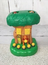 Vtg Walt Disney Productions Winnie The Pooh & Friends Tree House Squeak Pop Up