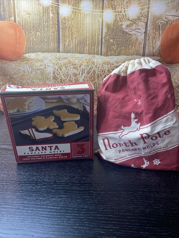 Williams Sonoma Set Of Two Holiday Pancake Molds 6 Different Shapes Holiday Fun