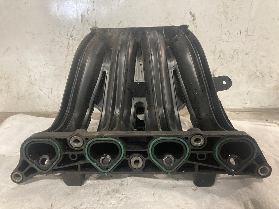 Used Engine Intake Manifold fits: 2005 Dodge Stratus Sdn 2.4L w/PZEV Grade A Foto 2 de 4