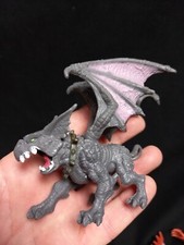 مقتنيات Dragon Monster