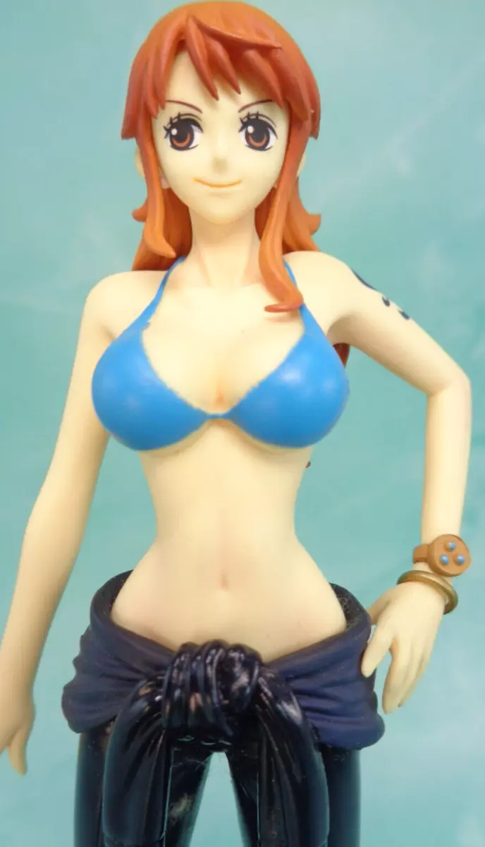 Banpresto One Piece 6.3-Inch Film Gold Nami DXF Sculpture, The Grandline  Lady Volume 2