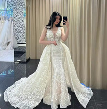 Vintage Lace Mermaid Wedding Dresses With Detachable Train V Neck Lace Bride