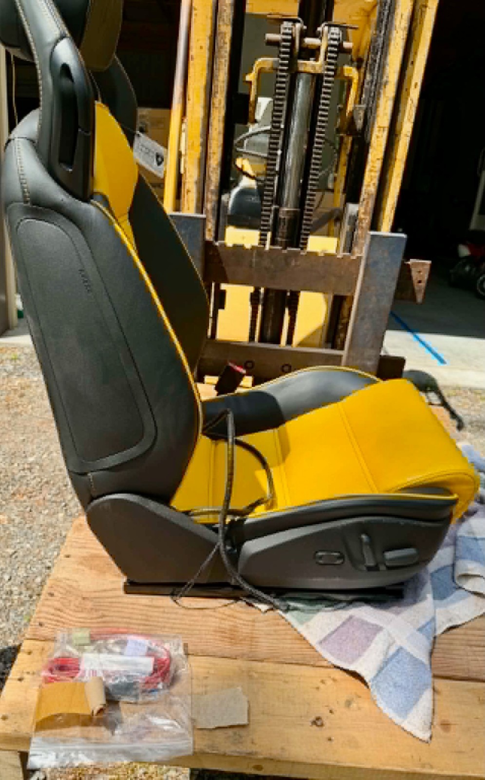 Recaro Lamborghini Gallardo Black/Yellow Power Seats - Pair -  Brand New