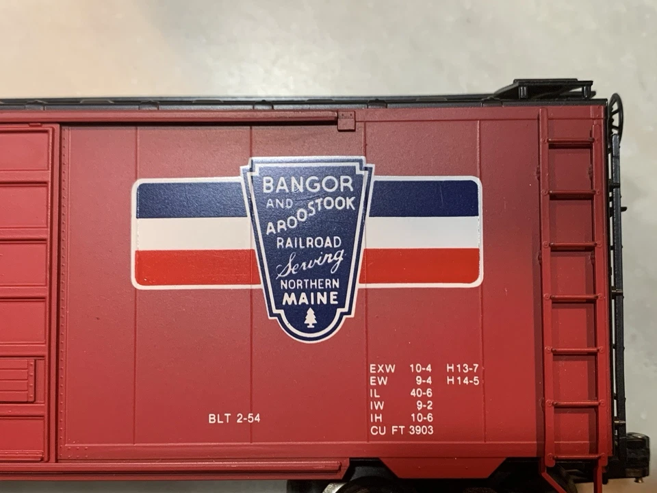 WEAVER 3-RAIL BANGOR & AROOSTOOK PS-1 40’ BOX CAR! O SCALE BOXCAR BAR MAINE - Image 4 of 4