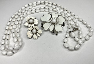 Vintage Sarah Coventry "New Summer Magic" (1970) Brooch/Necklace/Earrings Set