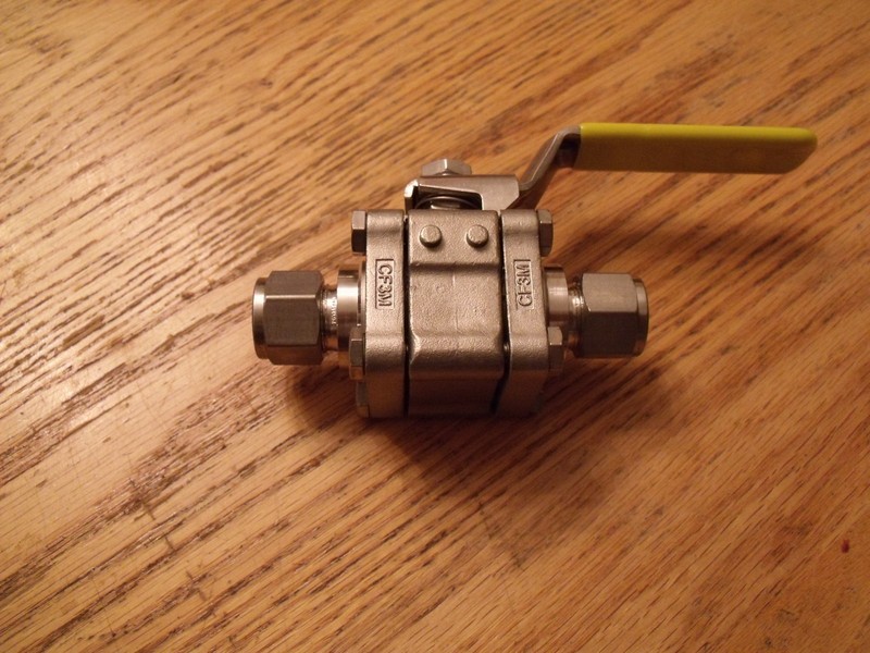 Swagelok 60 Series SS63TS8 3 Piece Ball Valve     4 Pieces