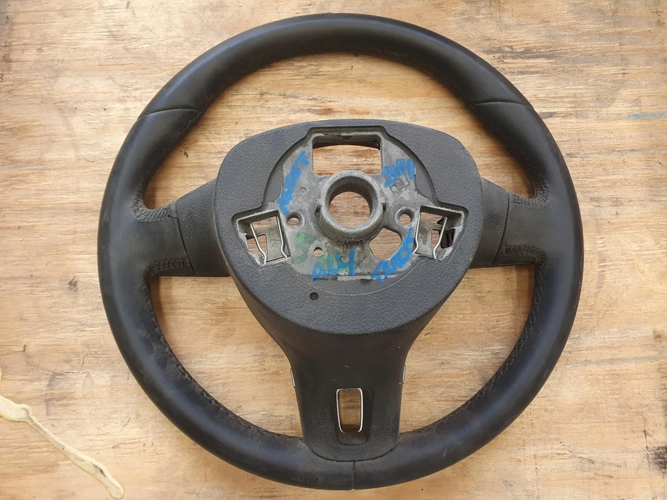VOLKSWAGEN GOLF STEERING WHEEL LEATHER, STANDARD, NON PADDLE SHIFT TYPE, GEN 6,  - Image 4 of 4