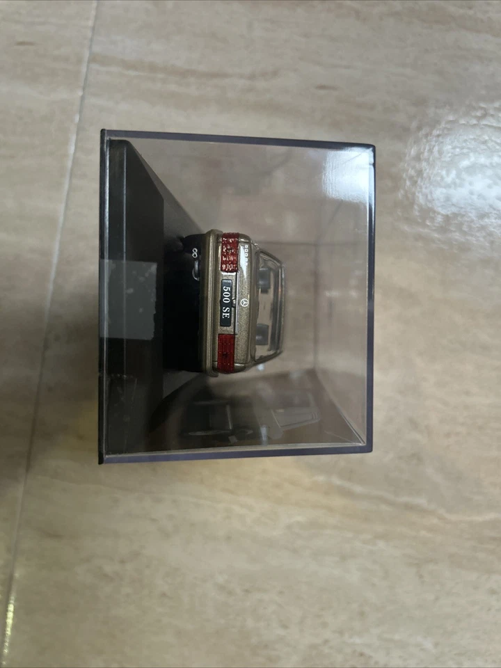 MERCEDES-BENZ W126 500SE 1979 GOLD MET 1:43 ALTAYA IXO PEANA ROTA - Imagen 3 de 4