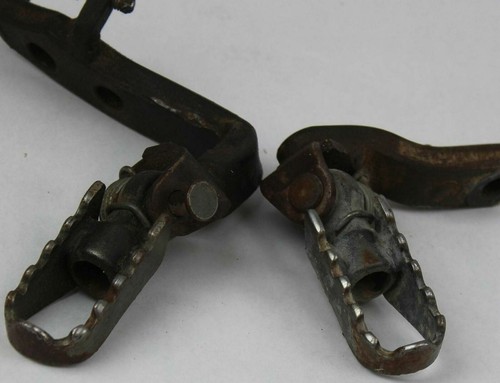 1980 Honda Xl250s Oem Foot Rests Pegs - Picture 3 of 3